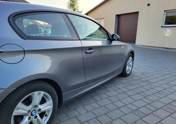 BMW Seria 1 cena 19500 przebieg: 217000, rok produkcji 2009 z Śmigiel małe 92